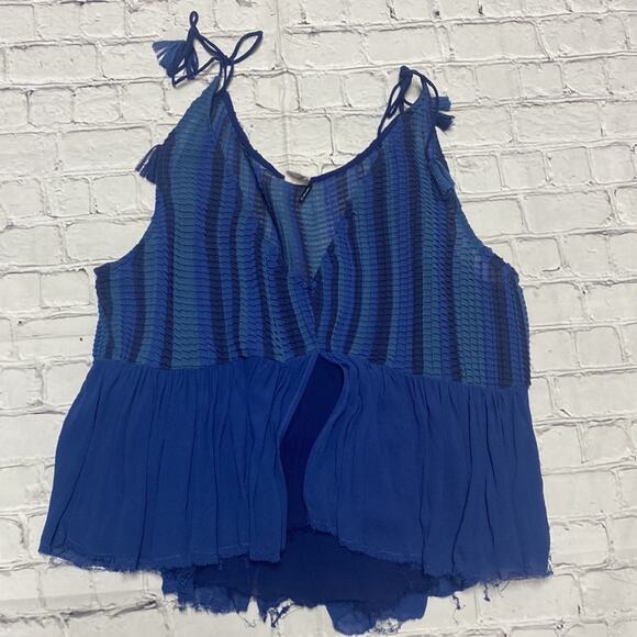 Anthropologie Akemi + Kin Baka Tassel Top M - Picture 2 of 5